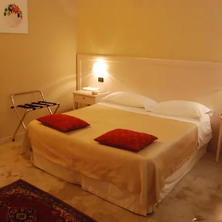 Della Ceramica Hotel 3*