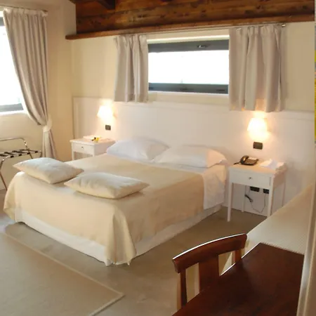 Della Ceramica Hotel 3*