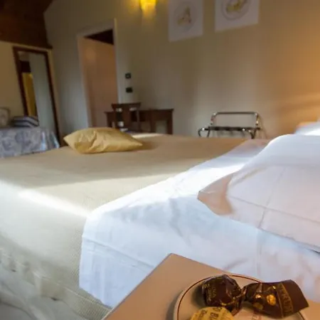 Della Ceramica Hotel 3*