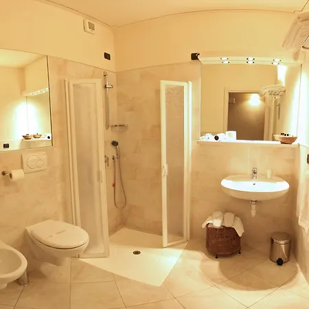 Della Ceramica Hotel 3*