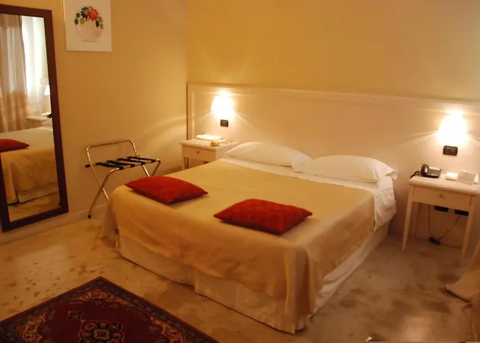 Della Ceramica Hotel 3*