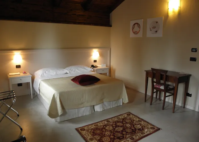 Della Ceramica Hotel 3*