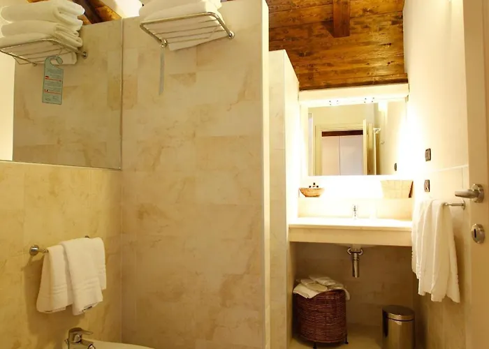 Della Ceramica Hotel Villanova Mondovì